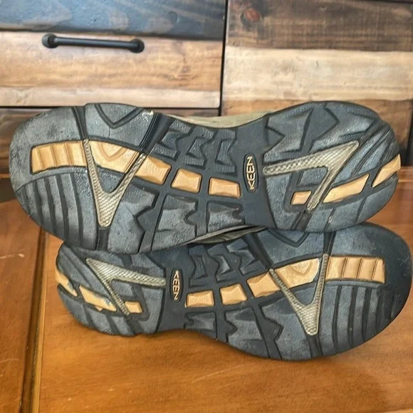 Keen Presidio Suede Shoes Size 11 - Picture 9 of 11